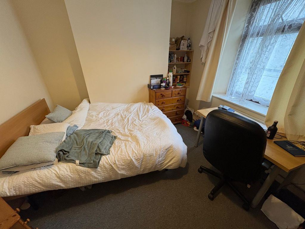 Property photo 2 of 7 x (3)