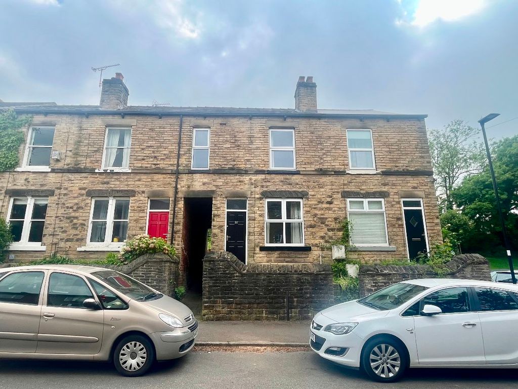 Property photo 1 of 12