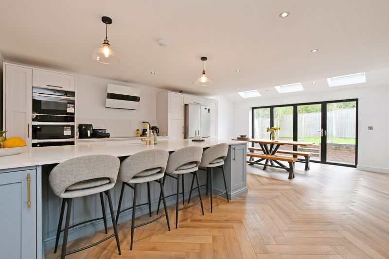 Property photo 2 of 18 Dining Kitchen