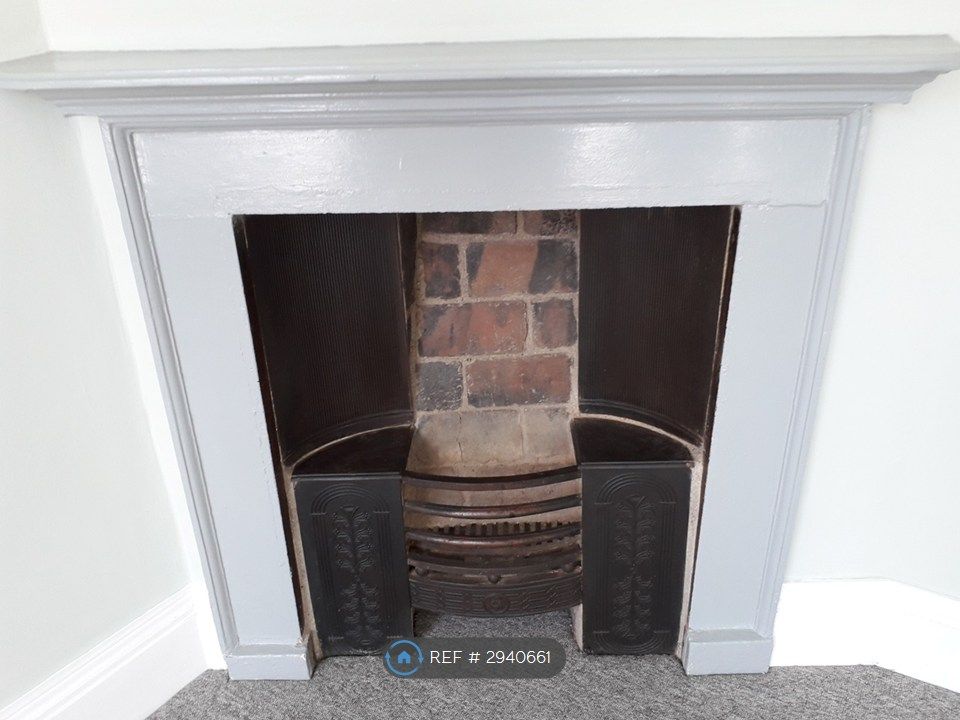 Property photo 3 of 29 Fireplace (Not Functioning)
