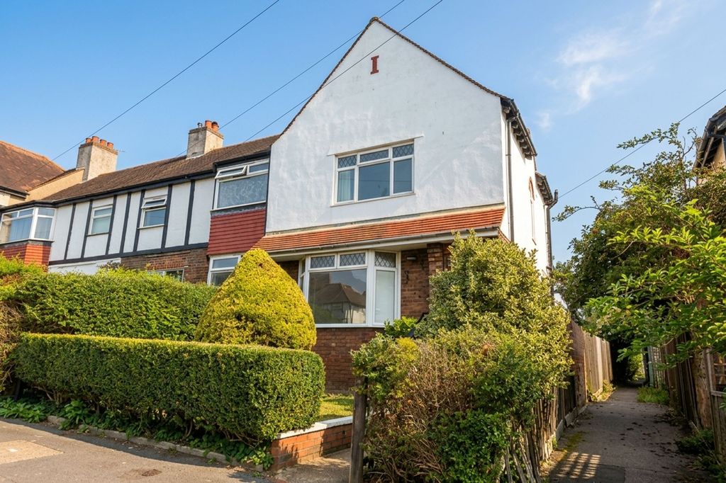 Property photo 1 of 11