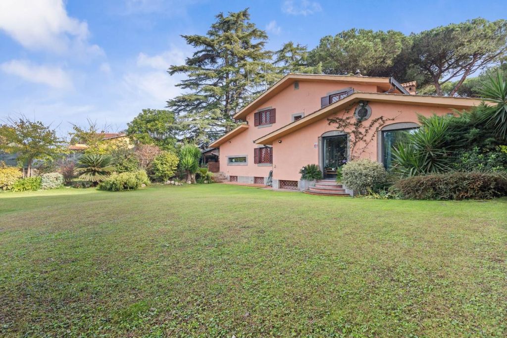 Property photo 1 of 27