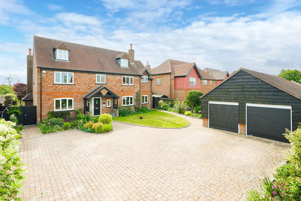 Property photo 1 of 34
