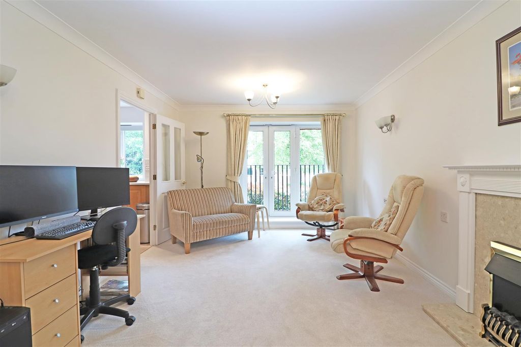 Property photo 2 of 18