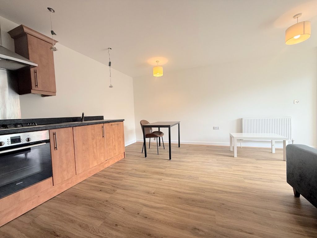 Property photo 3 of 8 3323893