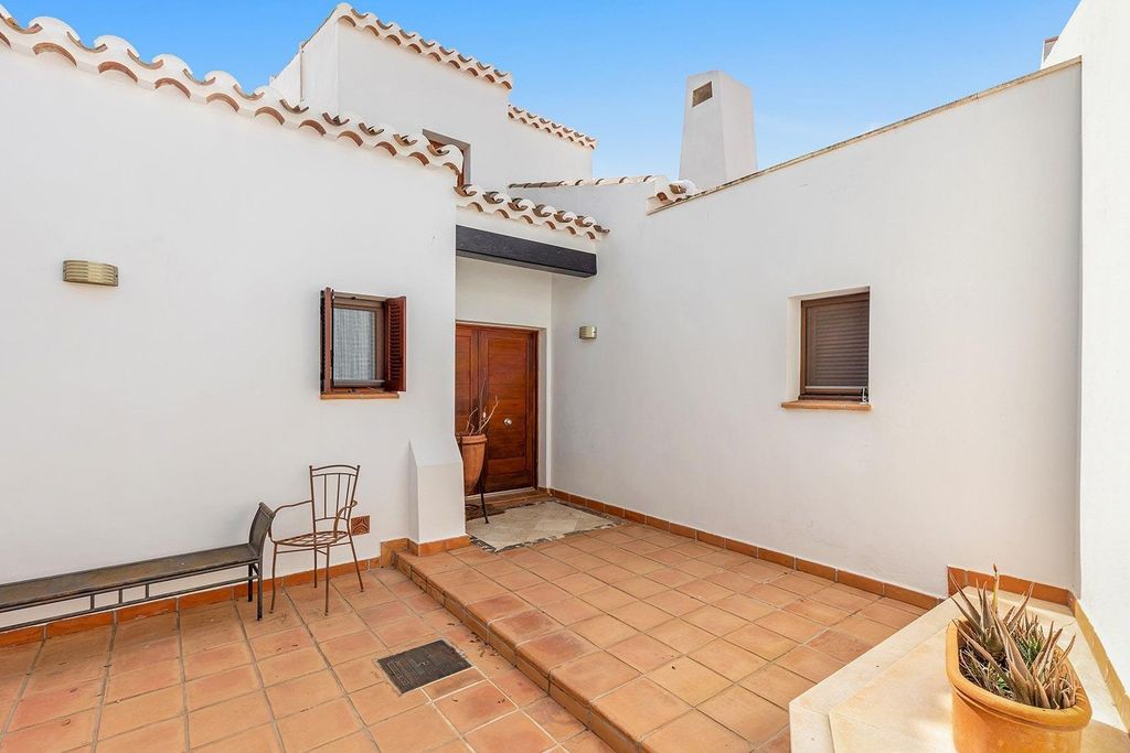 Property photo 3 of 44