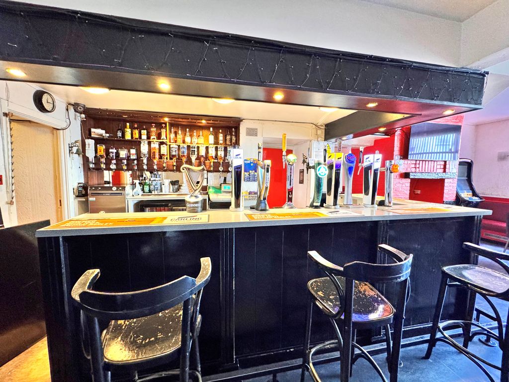 Property photo 2 of 8