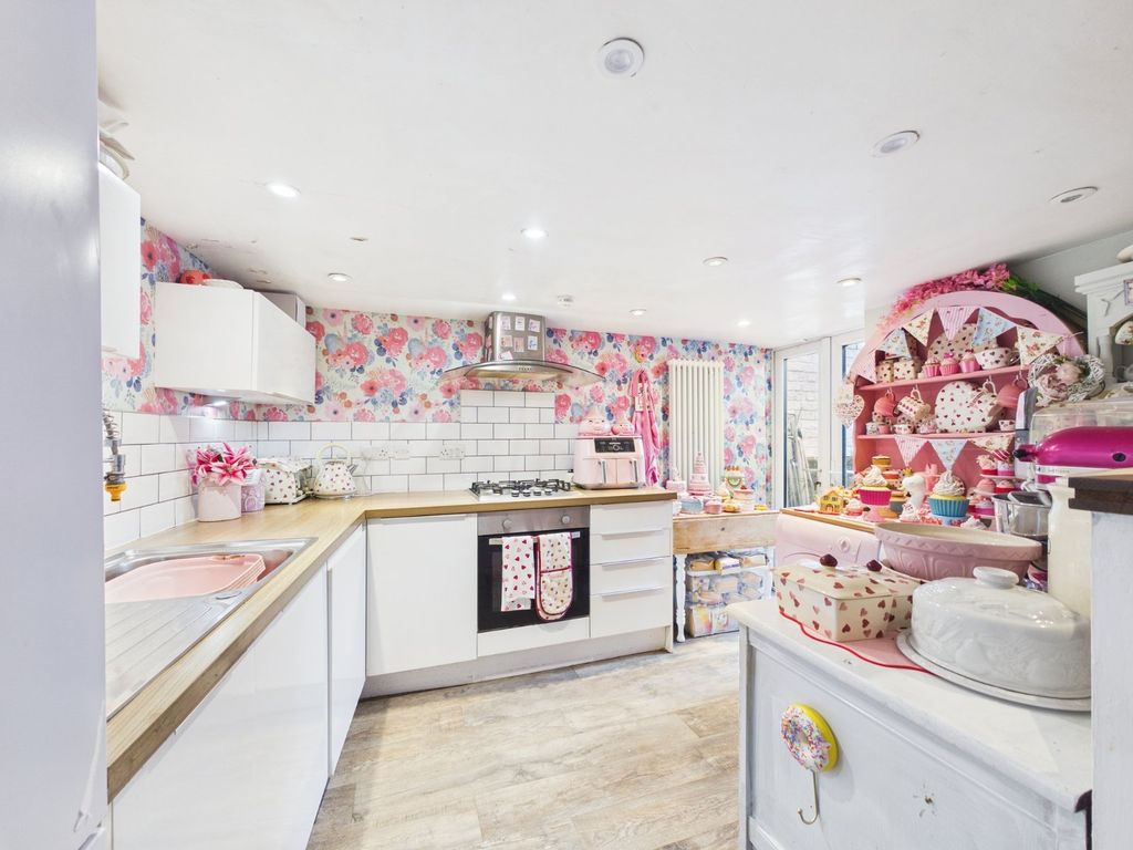 Property photo 3 of 10 Picture No. 03