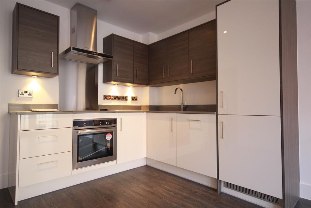 Property photo 2 of 10
