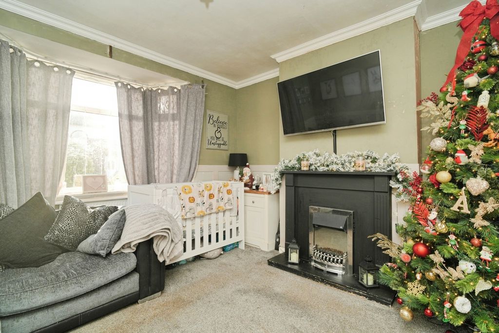 Property photo 3 of 19 Pbox-Img.Jpg