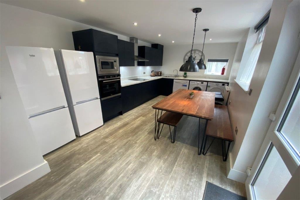 Property photo 1 of 18 (Main)