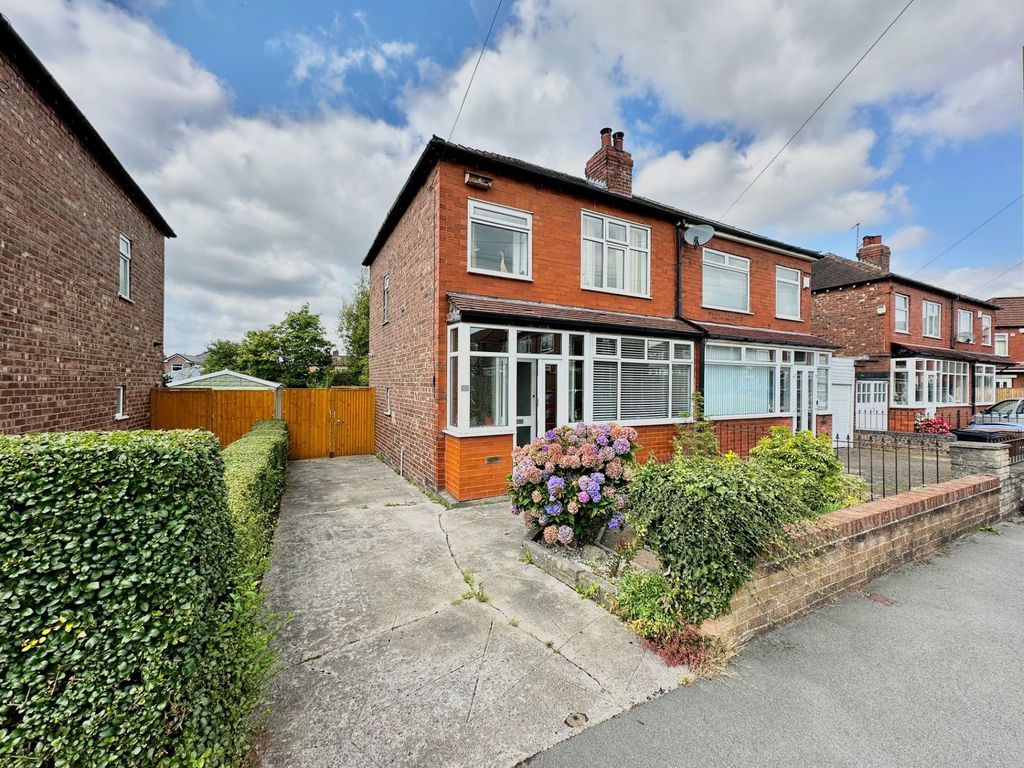 Property photo 1 of 18