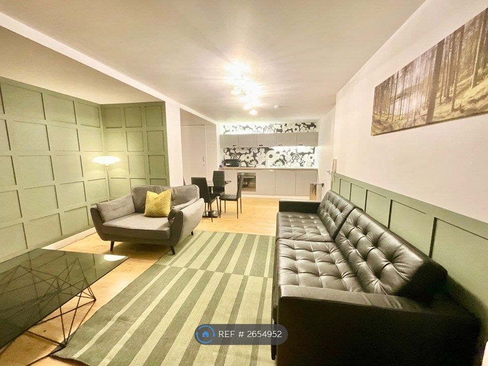 Property photo 1 of 9 Living Room