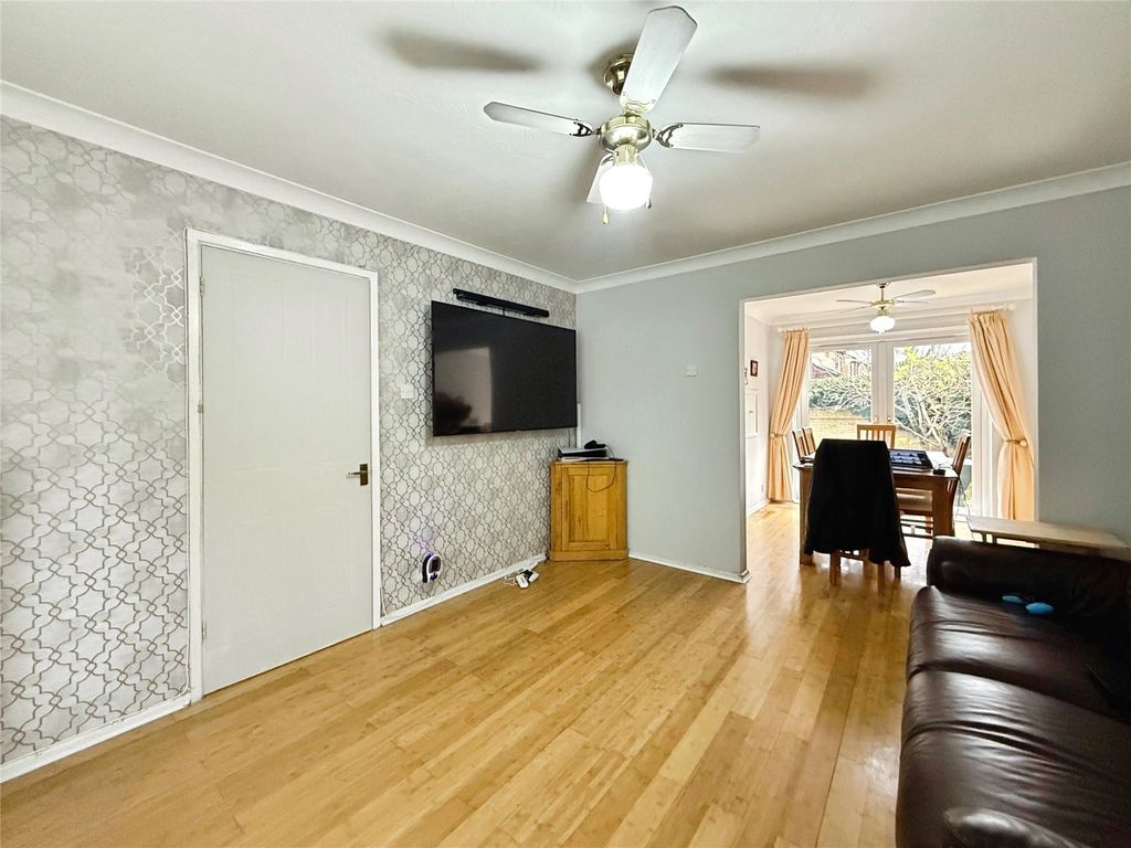 Property photo 3 of 18 Picture No. 11