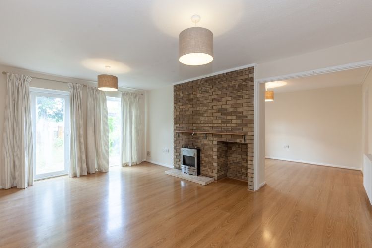 Property photo 2 of 9 199817