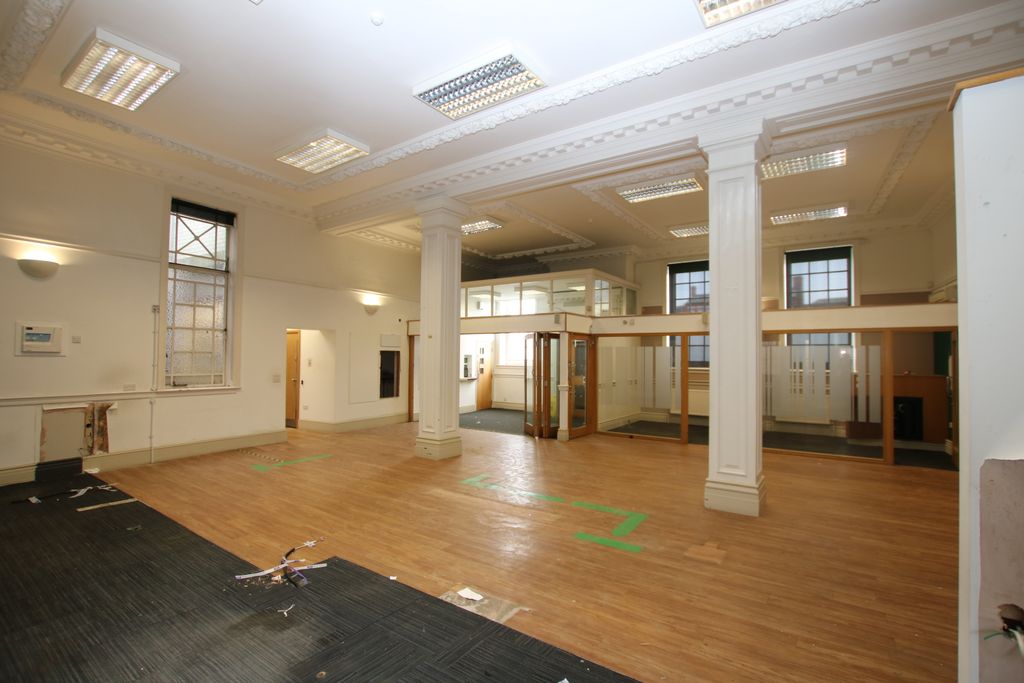 Property photo 3 of 14 3Northbrinkg