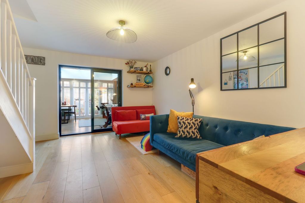 Property photo 2 of 18