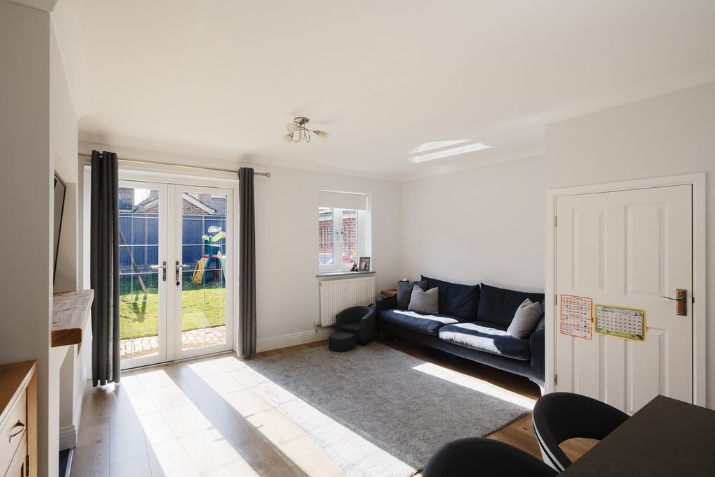 Property photo 2 of 15
