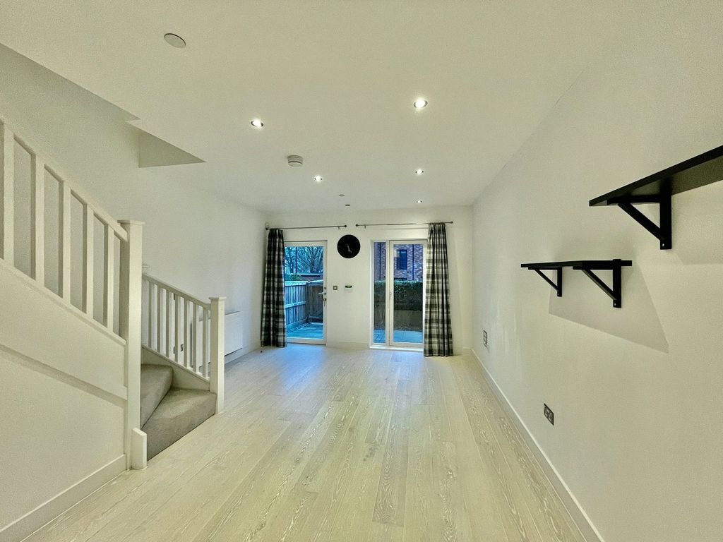 Property photo 2 of 22 3