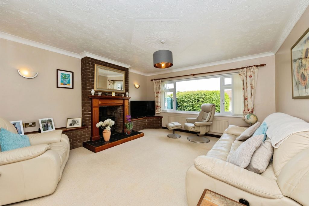 Property photo 3 of 20 Photo