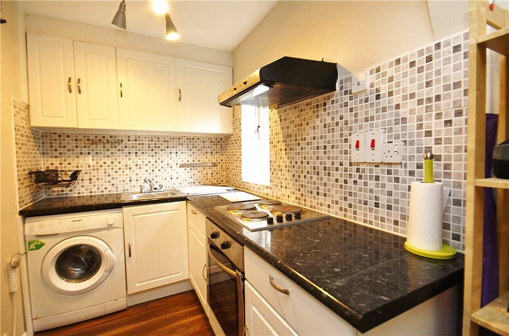 Property photo 3 of 5 Kitchen