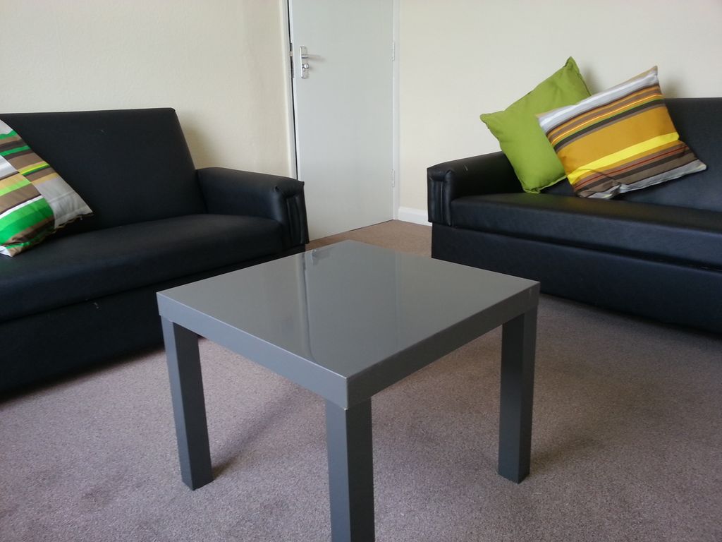 Property photo 2 of 7 Lounge