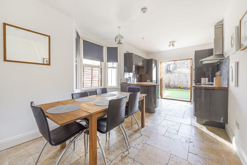 Property photo 1 of 20 584066  (3)