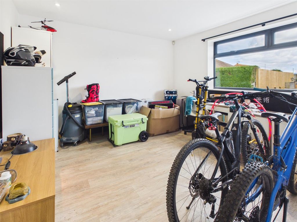 Additional image 8 of 4 bed property for saleYork Road, Peacehaven BN10