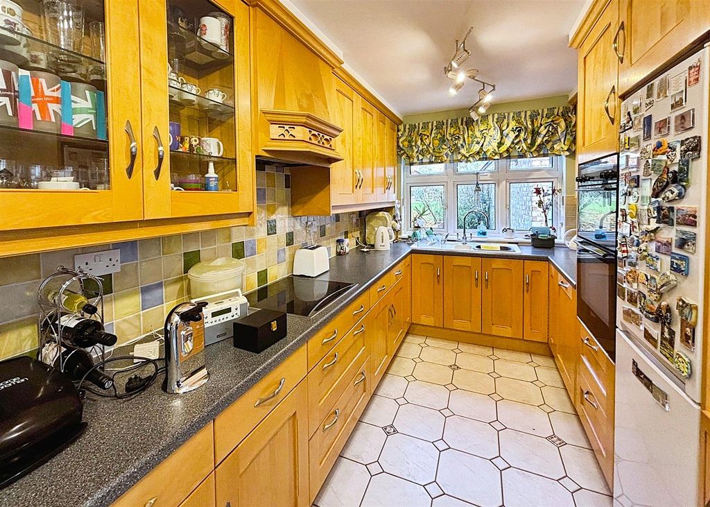 Property photo 2 of 27 67106Bce-Photo 2011-4-25 2C 2011 2016 2041.Jpg