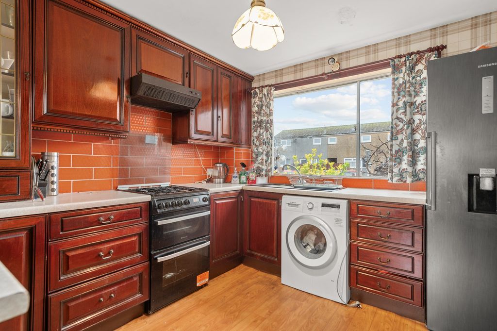 Property photo 3 of 17 3897567