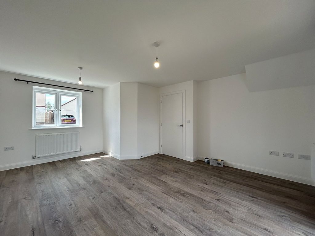 Property photo 3 of 14 Living Room