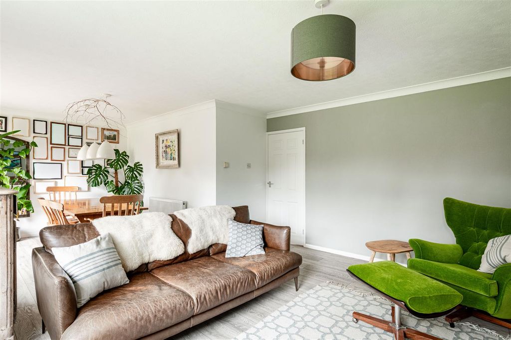 Property photo 3 of 22