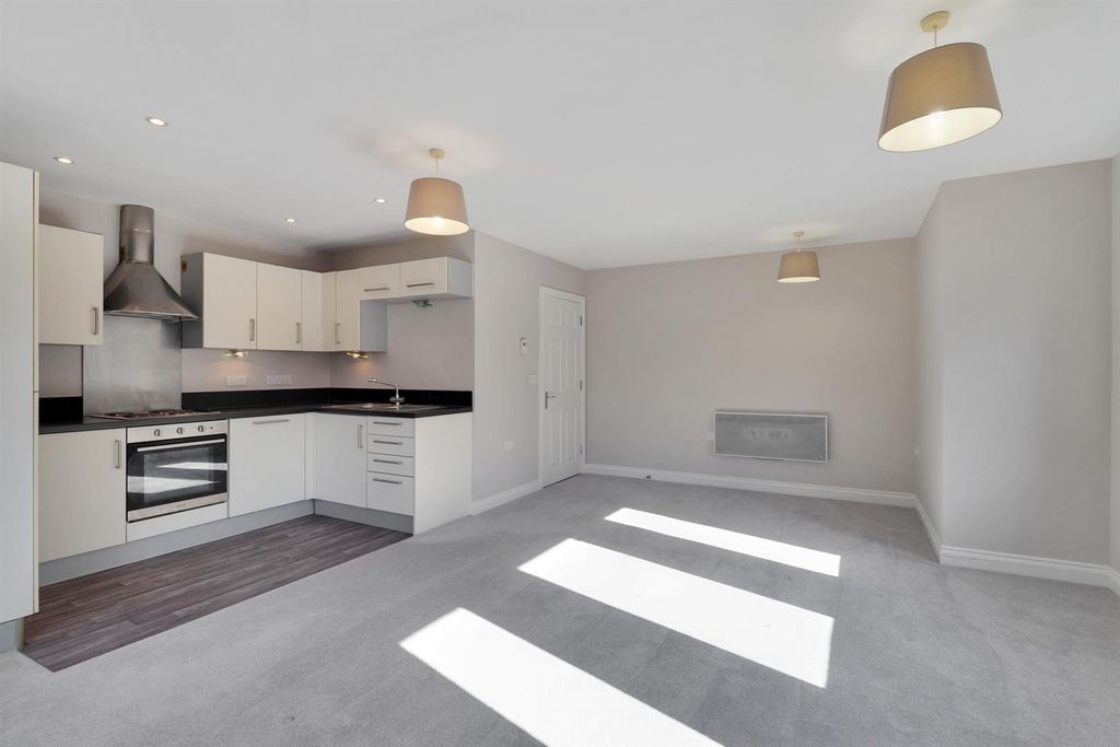 Property photo 2 of 10 62693_013.Jpg