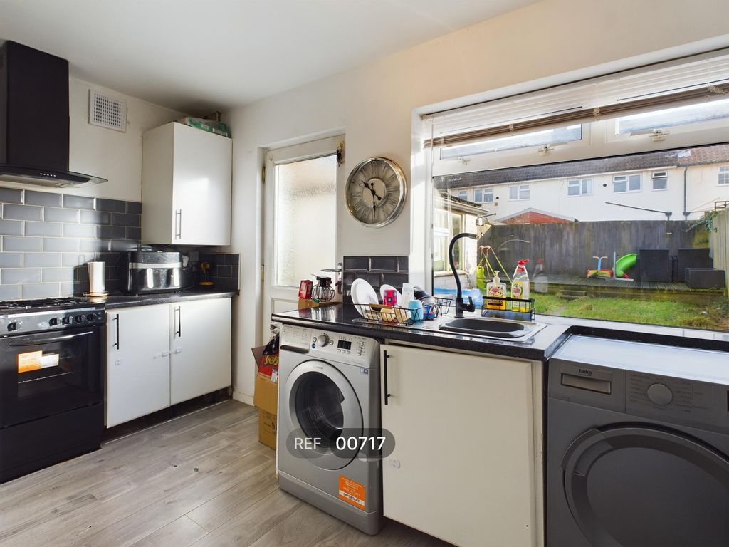 Property photo 2 of 23 Kitchen