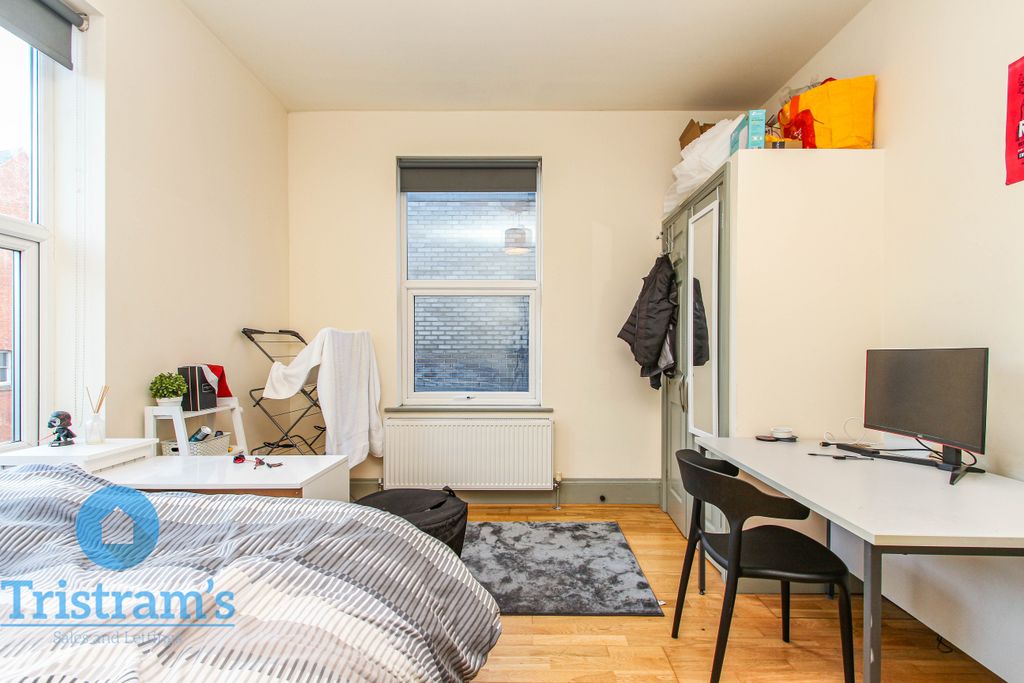 Property photo 1 of 32 Img_9284