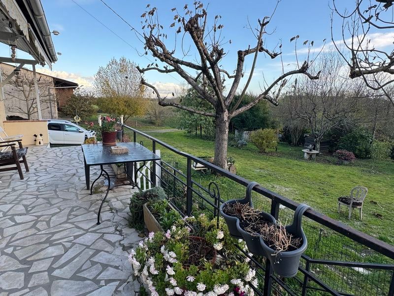 Property photo 2 of 16 Photo 2