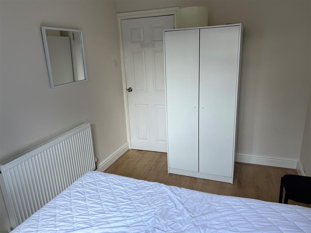 Property photo 3 of 9 11.Jpg