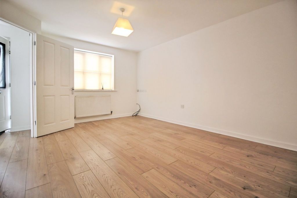 Property photo 2 of 11 Picture No. 09