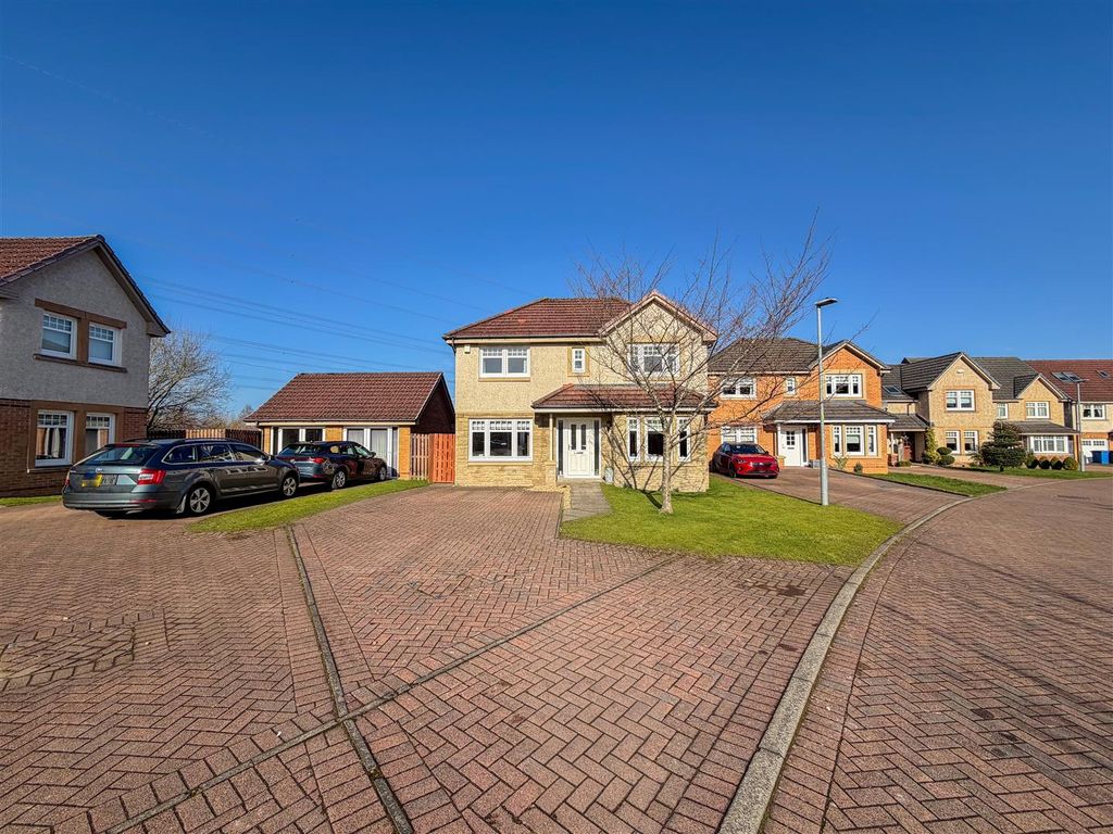 Property photo 1 of 28 External