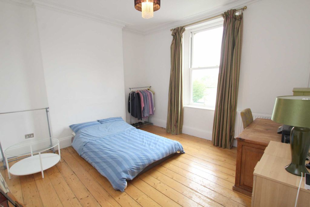 Additional image 8 of 3 bed maisonette for saleChannel View Road, Portishead BS20