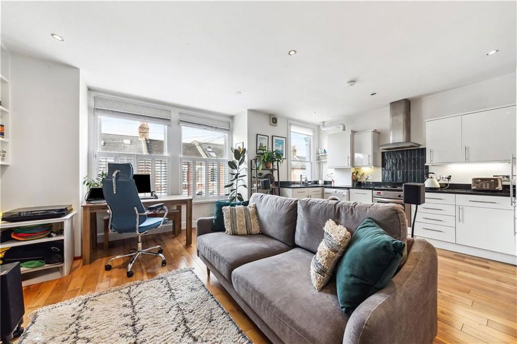 Property photo 2 of 6