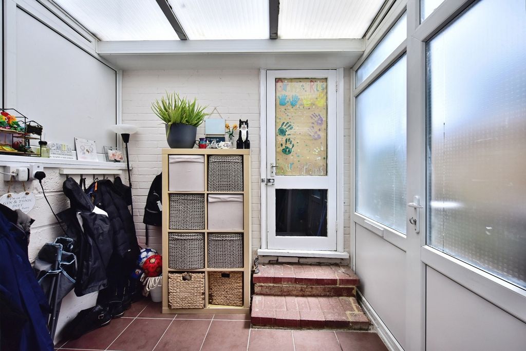 Property photo 3 of 21 Pbox-Img.Jpg
