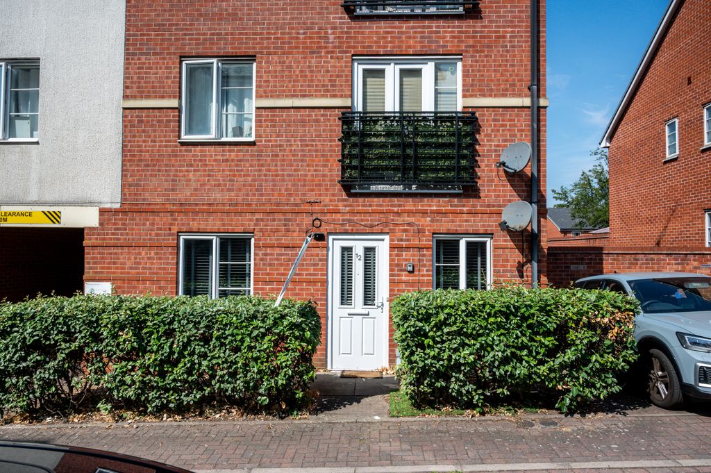 Property photo 1 of 15 01