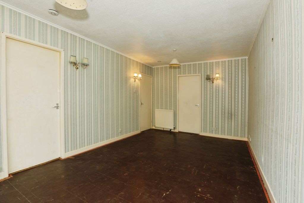 Property photo 3 of 18 Pbox-Img.Jpg