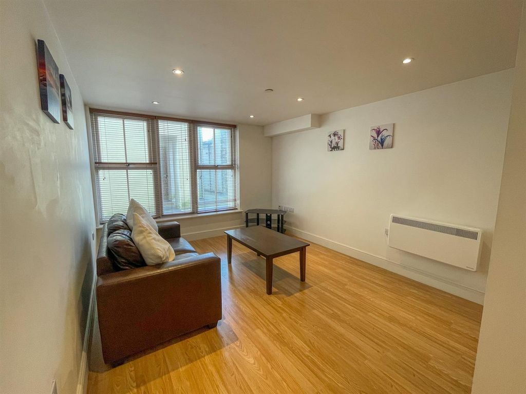 Property photo 1 of 6 48 The Courtyard-4.Jpg