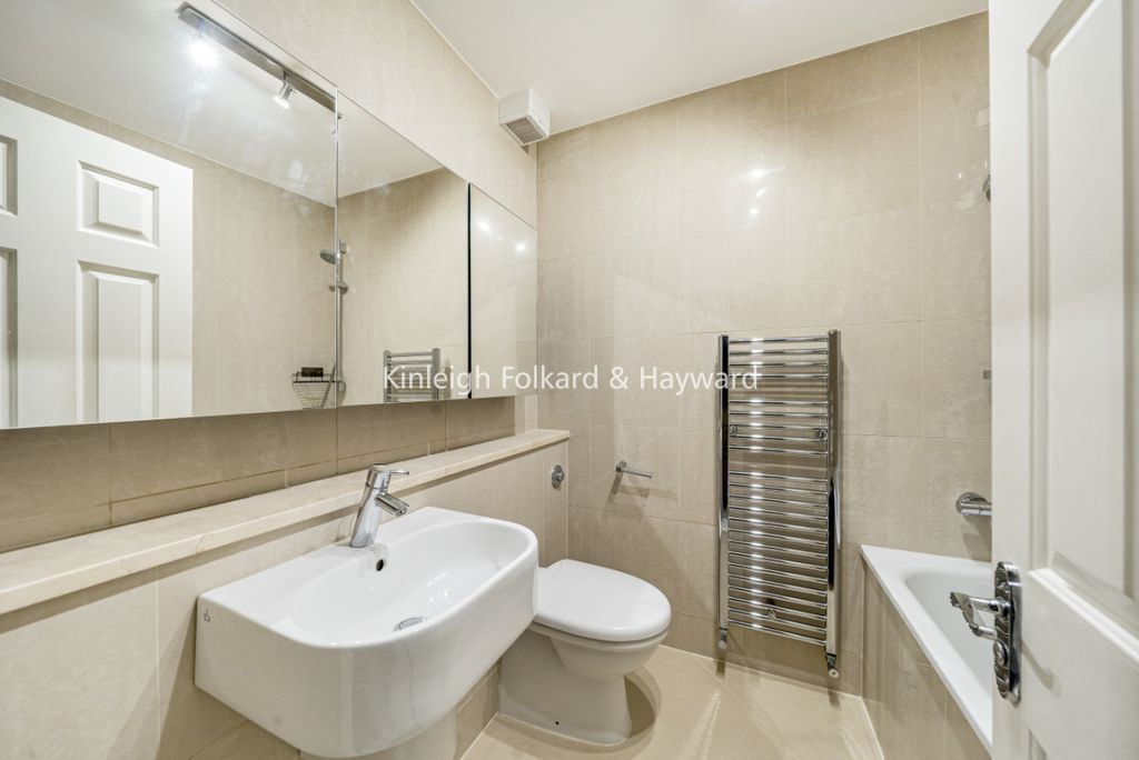 Property photo 3 of 6 Picture 3