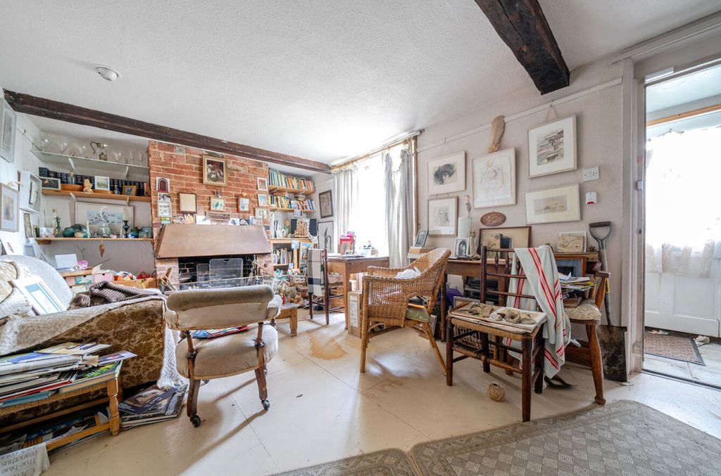 Property photo 2 of 17