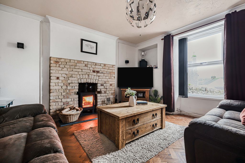 Property photo 3 of 24