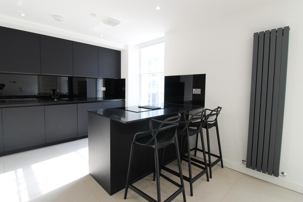 Property photo 2 of 15 Kitchen Alt