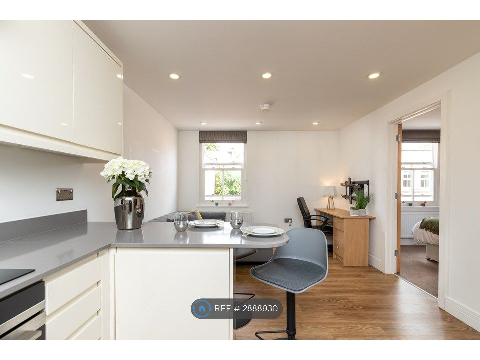 Property photo 1 of 15 Living Space